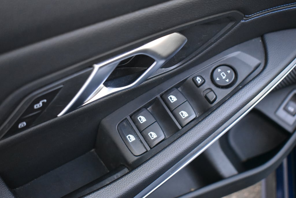 BMW Seria 3 2023 — imagine 15