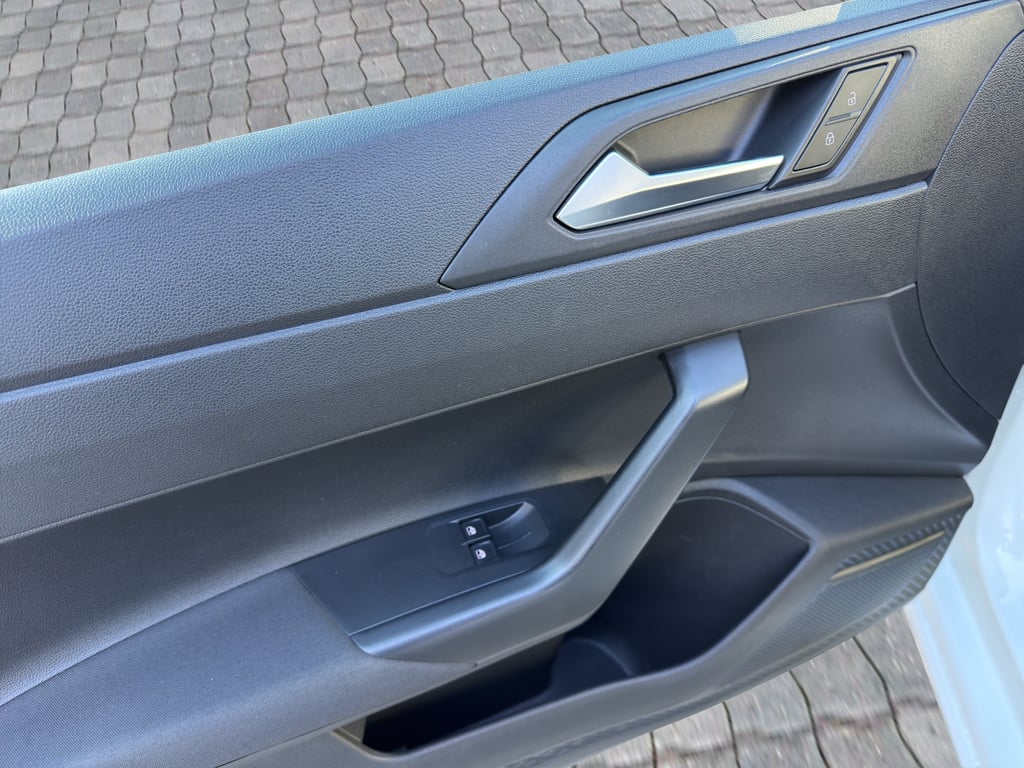 VOLKSWAGEN Polo 2021 — imagine 18