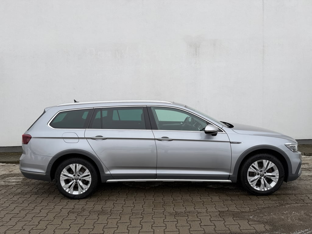VOLKSWAGEN Passat Alltrack 2022 — imagine 5
