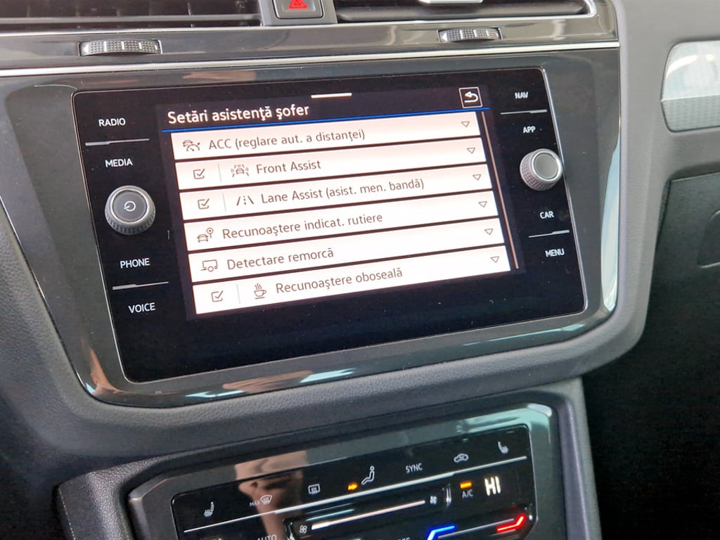 VOLKSWAGEN Tiguan 2022 — imagine 39