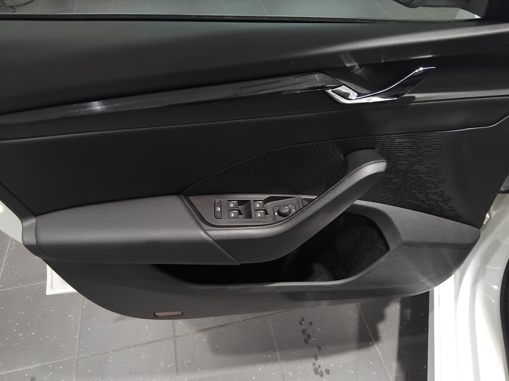 SKODA Octavia 2023 — imagine 11