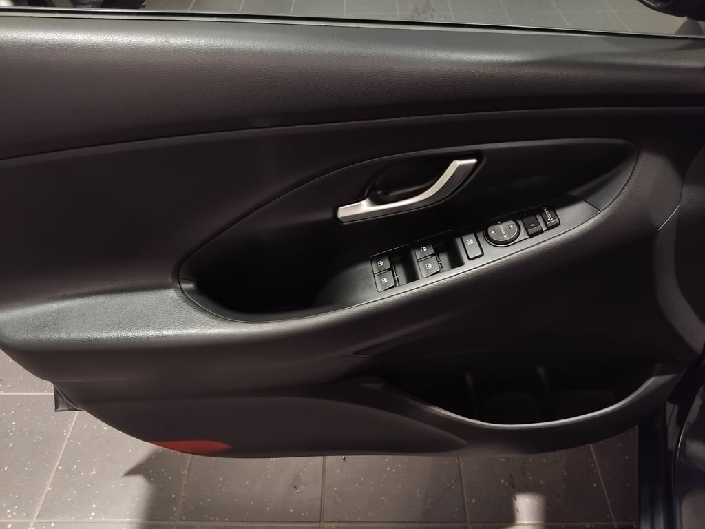 HYUNDAI i30 2023 — imagine 13