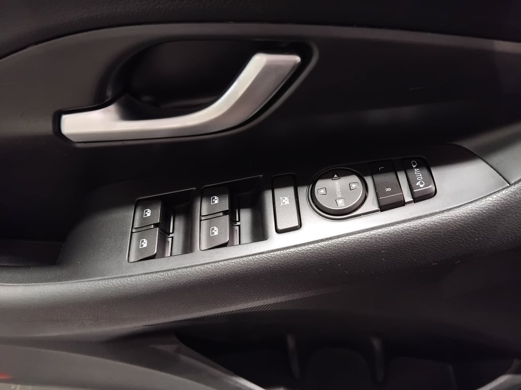 HYUNDAI i30 2023 — imagine 12