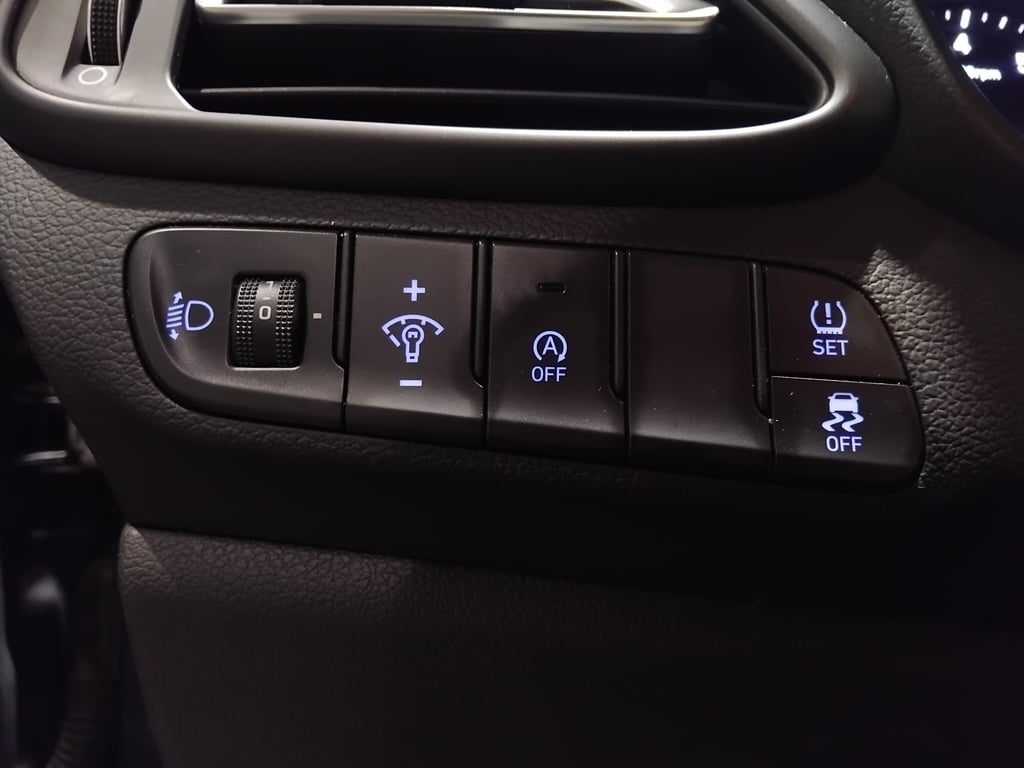 HYUNDAI i30 2023 — imagine 14