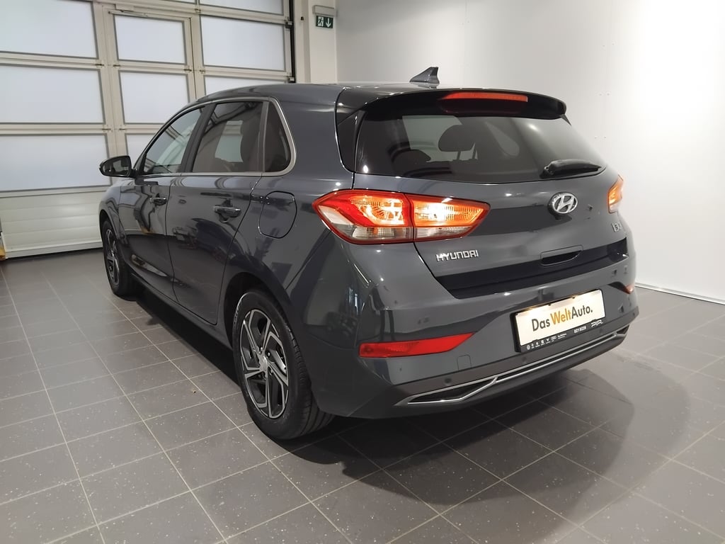 HYUNDAI i30 2023 — imagine 8