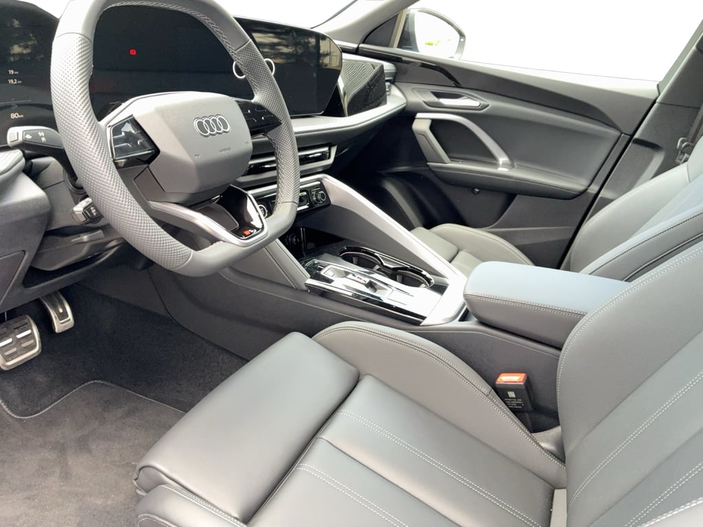 AUDI Q5 2025 — imagine 12