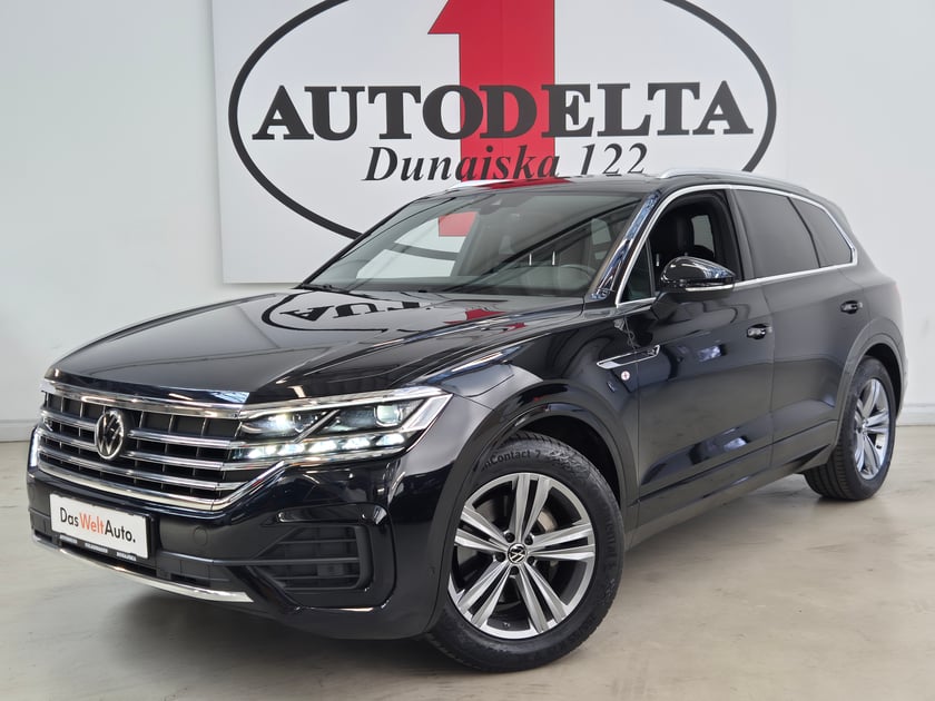 VW Touareg R-Line V6 3.0 TDI