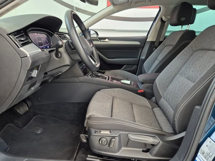 VW Novi Passat Variant Business