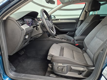 VW Novi Passat Variant Business