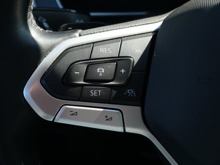 VW Passat Variant Business 2.0 TDI DSG