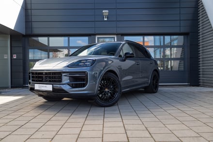Porsche Cayenne E-Hybrid Black Edition