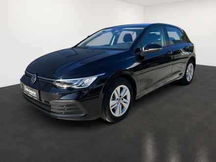 VW Golf VIII hatch. Life