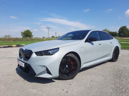 BMW M5 A/T