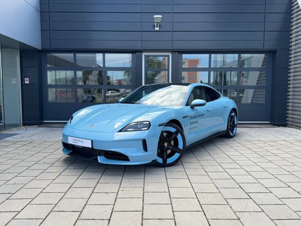 Porsche Taycan 4