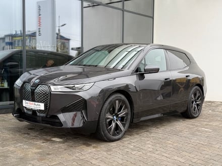 BMW iX xDrive50 105kWh