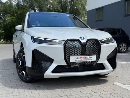 BMW iX xDrive50 105kWh