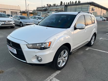 Mitsubishi Outlander 2,4 Instyle CVT